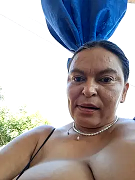 Snapshot of Horny-Mommy-Dirty chatting on March 20, 2:55 pm Horny-Mommy-Dirty online show from March 20, 2:55 pm