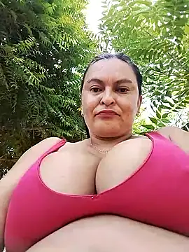 Horny-Mommy-Dirty online show from May 4, 2:46 pm