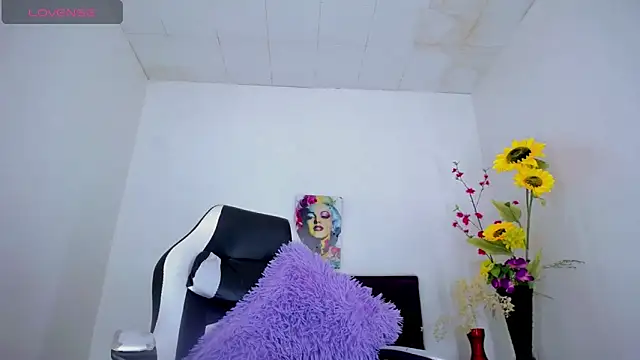 samantha official  online show from December 7, 1:47 am