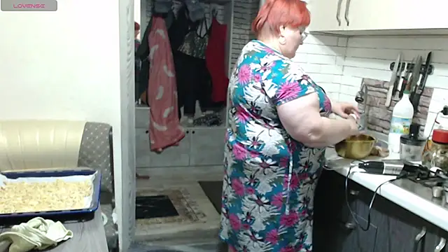 Snapshot of Goddess57 chatting on February 21, 7:21 pm Goddess57 online show from February 21, 7:21 pm