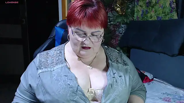 Snapshot of Goddess57 chatting on February 22, 6:41 pm Goddess57 online show from February 22, 6:41 pm