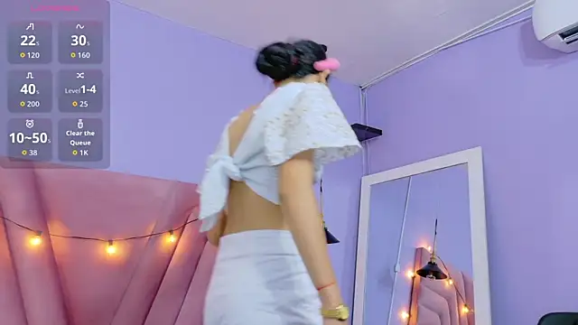 Beautifulskinny18 online show from October 8, 7:55 pm