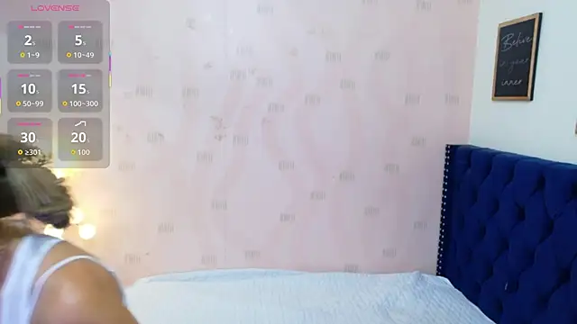 Beautifulskinny18 online show from May 8, 8:25 pm