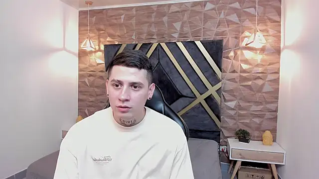 Snapshot of Yeiko_Romero_ chatting on February 6, 5:09 pm Yeiko Romero online show from February 6, 5:09 pm