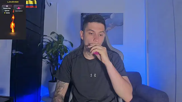 Yeiko Romero  online show from November 5, 8:20 pm