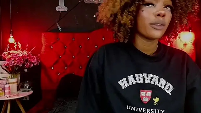 TIFFANYYSTAR online show from January 28, 2:21 pm