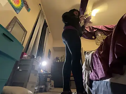 Snapshot of wynterheat chatting on March 7, 1:31 am wynterheat online show from March 7, 1:31 am