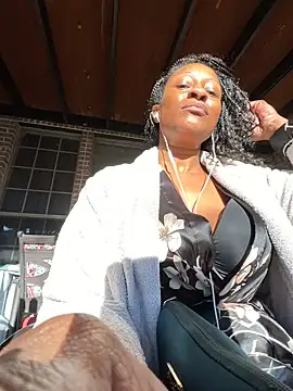 Snapshot of wynterheat chatting on March 10, 11:27 pm wynterheat online show from March 10, 11:27 pm