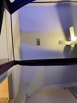 Snapshot of wynterheat chatting on March 15, 8:37 am wynterheat online show from March 15, 8:37 am