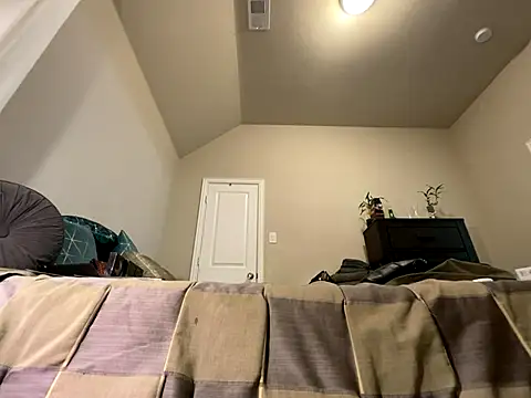 Snapshot of wynterheat chatting on October 14, 5:08 am wynterheat online show from October 14, 5:08 am