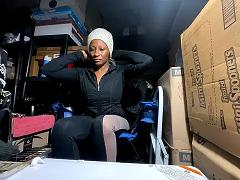 Snapshot of wynterheat chatting on November 26, 8:37 am wynterheat online show from November 26, 8:37 am