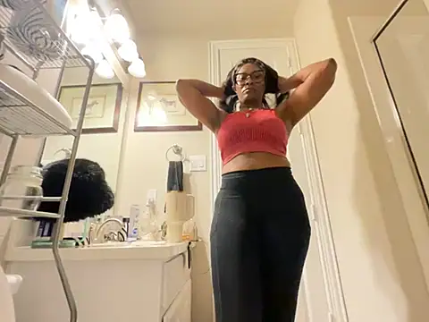 Snapshot of wynterheat chatting on June 5, 9:04 am wynterheat online show from June 5, 9:04 am