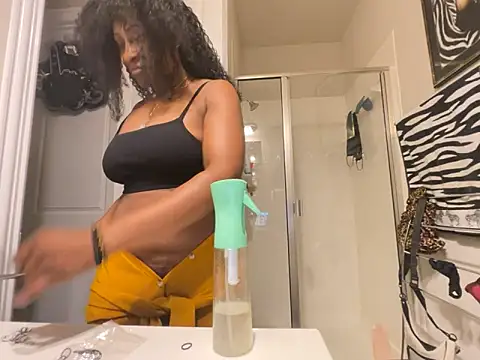 wynterheat online show from June 14, 1:58 am