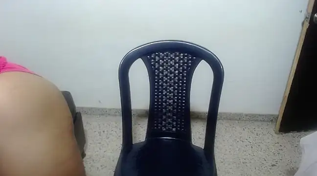 Snapshot of Suxxxy_ chatting on February 4, 8:06 pm Suxxxy online show from February 4, 8:06 pm