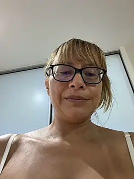 JessicaMuse online show from May 30, 11:13 pm