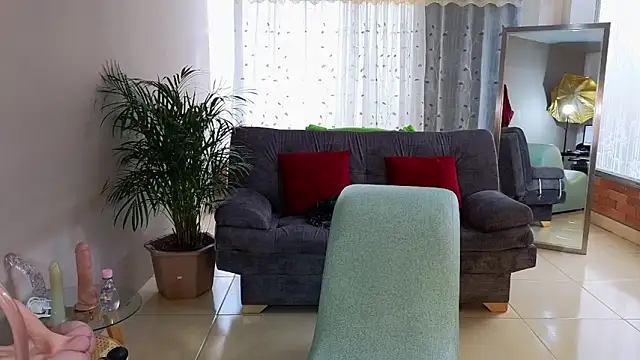 Snapshot of camil_milfdream chatting on February 1, 5:26 pm camil milfdream online show from February 1, 5:26 pm