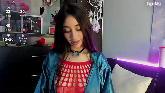 Snapshot of Emilytafur chatting on February 14, 5:53 pm Emilytafur online show from February 14, 5:53 pm