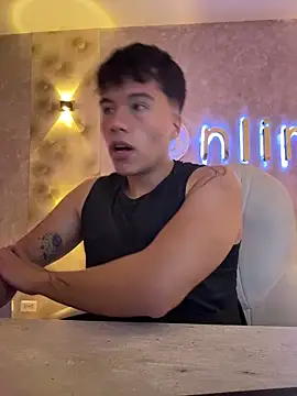 Logan smith1 online show from December 16, 7:57 am