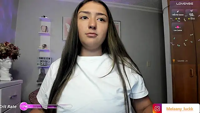 Snapshot of Melannyy_ chatting on December 1, 11:43 pm Melannyy online show from December 1, 11:43 pm