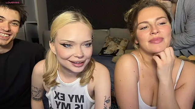 dollfromvenus online show from May 4, 11:56 pm