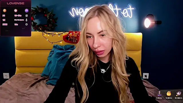 Snapshot of Diana_Garrett chatting on December 19, 11:50 am Diana Garrett online show from December 19, 11:50 am