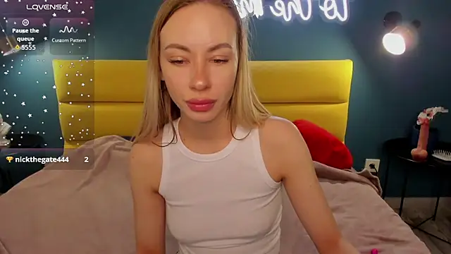 Diana Garrett online show from March 13, 1:45 am