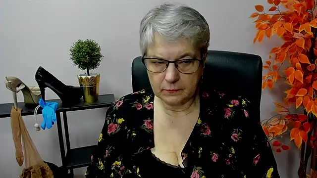 Snapshot of IrisDream chatting on January 9, 7:10 am IrisDream online show from January 9, 7:10 am