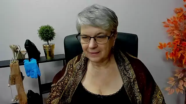 Snapshot of IrisDream chatting on January 15, 2:02 pm IrisDream online show from January 15, 2:02 pm