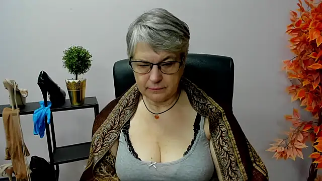 Snapshot of IrisDream chatting on January 29, 7:15 am IrisDream online show from January 29, 7:15 am