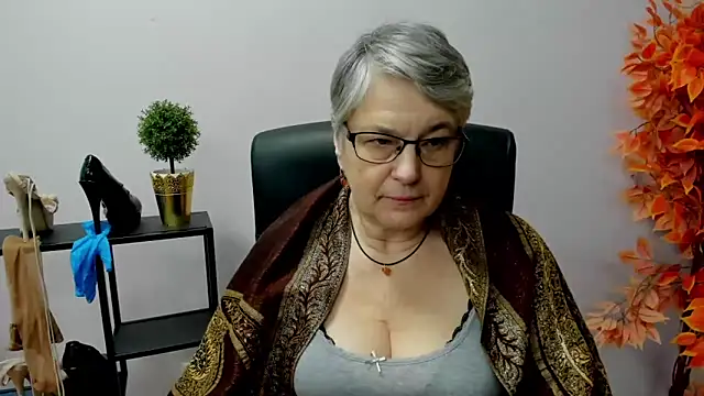 Snapshot of IrisDream chatting on January 29, 10:48 am IrisDream online show from January 29, 10:48 am