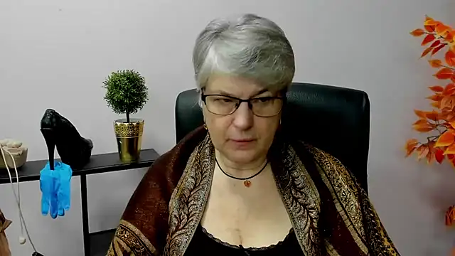 Snapshot of IrisDream chatting on January 30, 7:18 am IrisDream online show from January 30, 7:18 am