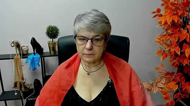 Snapshot of IrisDream chatting on January 31, 7:18 am IrisDream online show from January 31, 7:18 am