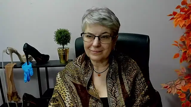 Snapshot of IrisDream chatting on February 25, 10:58 am IrisDream online show from February 25, 10:58 am