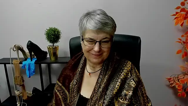 Snapshot of IrisDream chatting on February 26, 10:47 am IrisDream online show from February 26, 10:47 am