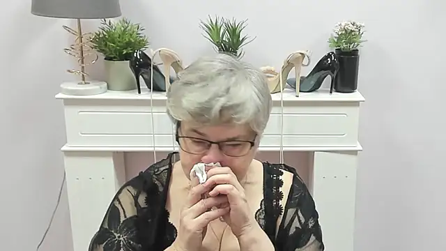 IrisDream online show from February 17, 7:05 am