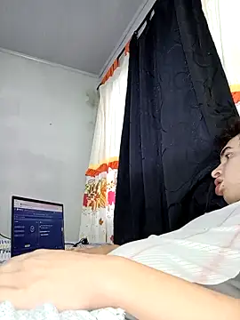 Snapshot of Bruno_Iris_sex chatting on September 30, 11:04 am Bruno Iris sex online show from September 30, 11:04 am