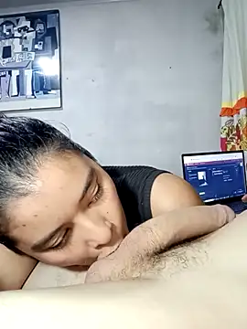 Snapshot of Bruno_Iris_sex chatting on October 1, 5:13 am Bruno Iris sex online show from October 1, 5:13 am