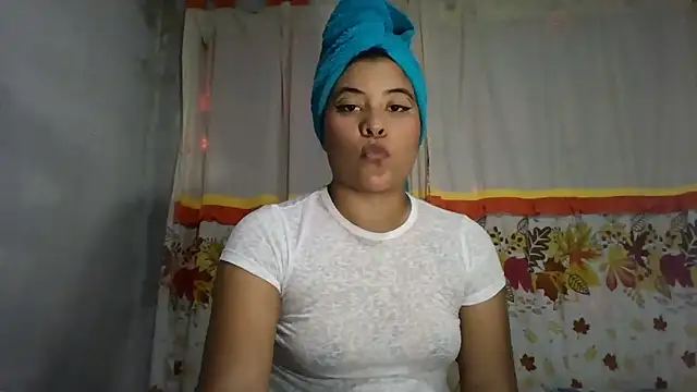 Snapshot of Bruno_Iris_sex chatting on December 14, 2:28 am Bruno Iris sex online show from December 14, 2:28 am