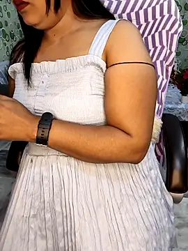 Cute-Raashii online show from November 3, 1:08 am