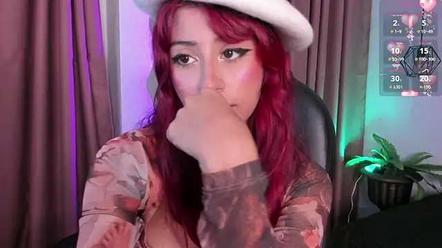 cloe  palmer online show from March 12, 12:15 pm