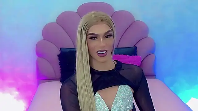 Snapshot of briana_sex32 chatting on January 10, 9:55 am briana sex32 online show from January 10, 9:55 am