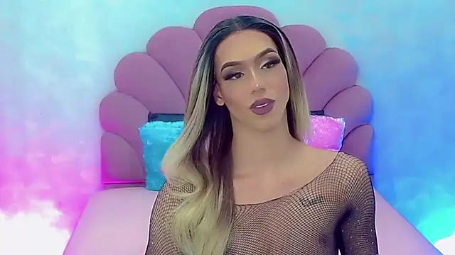 Snapshot of briana_sex32 chatting on January 22, 9:57 am briana sex32 online show from January 22, 9:57 am