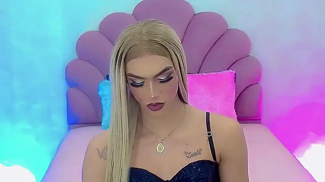 Snapshot of briana_sex32 chatting on January 27, 8:40 am briana sex32 online show from January 27, 8:40 am