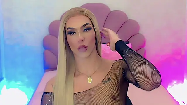 Snapshot of briana_sex32 chatting on February 2, 12:57 pm briana sex32 online show from February 2, 12:57 pm