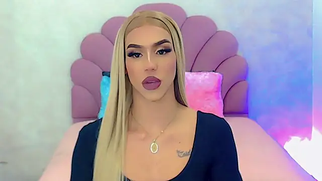 Snapshot of briana_sex32 chatting on February 9, 1:44 am briana sex32 online show from February 9, 1:44 am