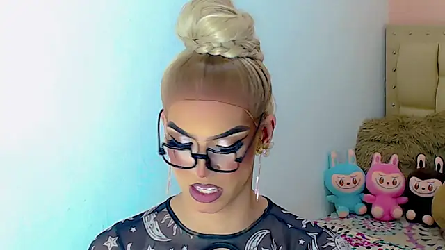 Snapshot of briana_sex32 chatting on November 24, 6:46 am briana sex32 online show from November 24, 6:46 am