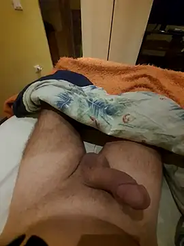 Snapshot of tiscopofortezozza chatting on November 6, 9:37 pm tiscopofortezozza online show from November 6, 9:37 pm