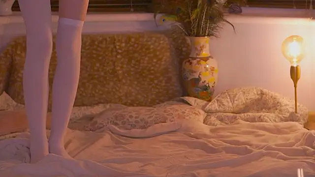 divinelights online show from March 16, 12:17 am