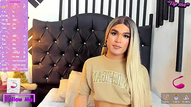 Snapshot of AllisonsweetZ chatting on December 31, 8:12 pm AllisonsweetZ online show from December 31, 8:12 pm