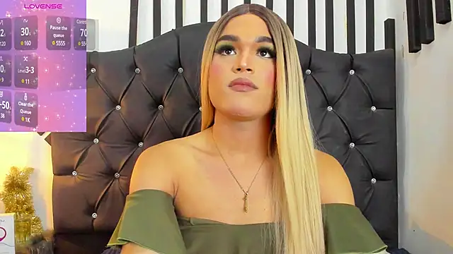 Snapshot of AllisonsweetZ chatting on January 25, 8:10 pm AllisonsweetZ online show from January 25, 8:10 pm